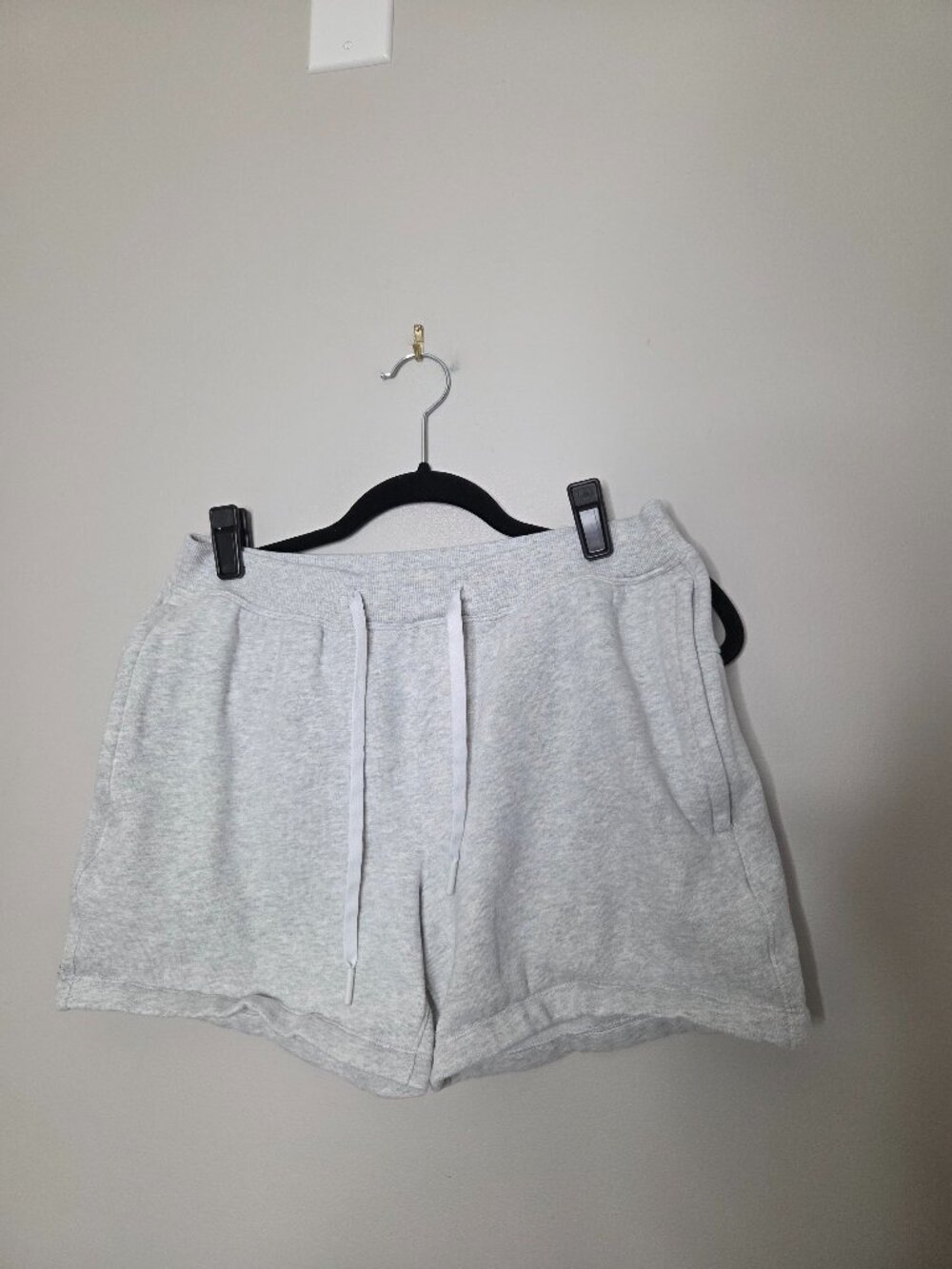 LULULEMON Solid Grey Sweatpants Shorts
